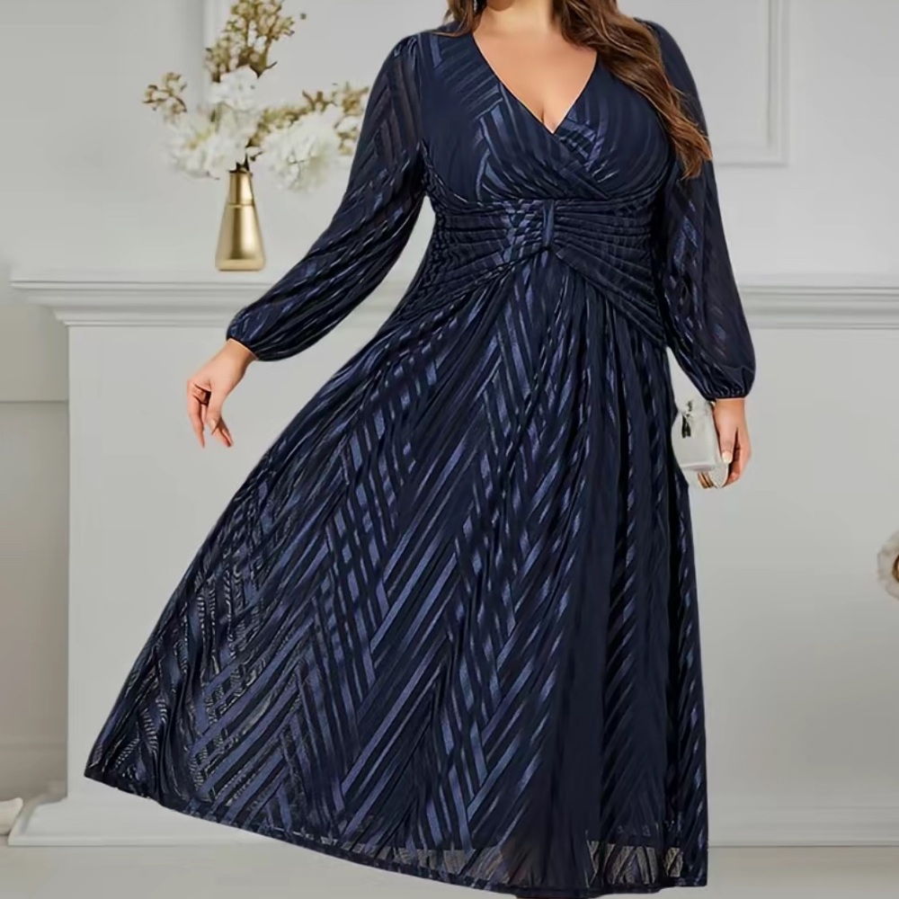 Chic Navy Long Sleeve Dress